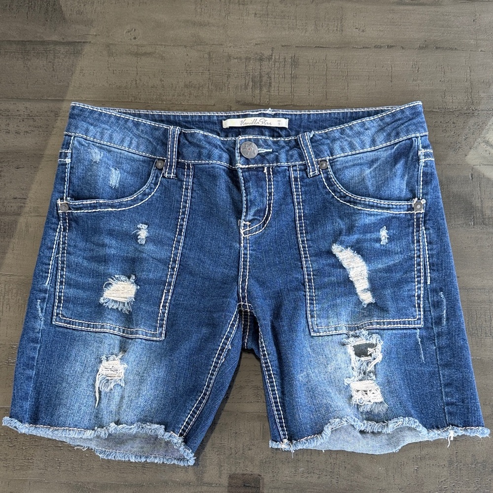 Vanilla Star‎ Distressed Blue Denim Jean Shorts. Womens Size 9. Inseam 6 inches